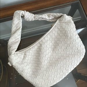 White shoulder bag